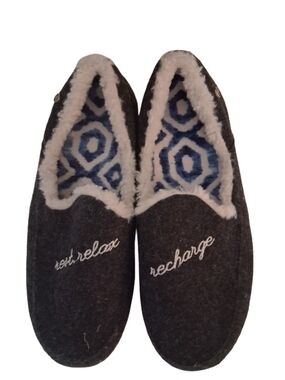 NWOB New Spenco Women's Slippers,  Charcol, Recharger wool-blended upper, Size 7
